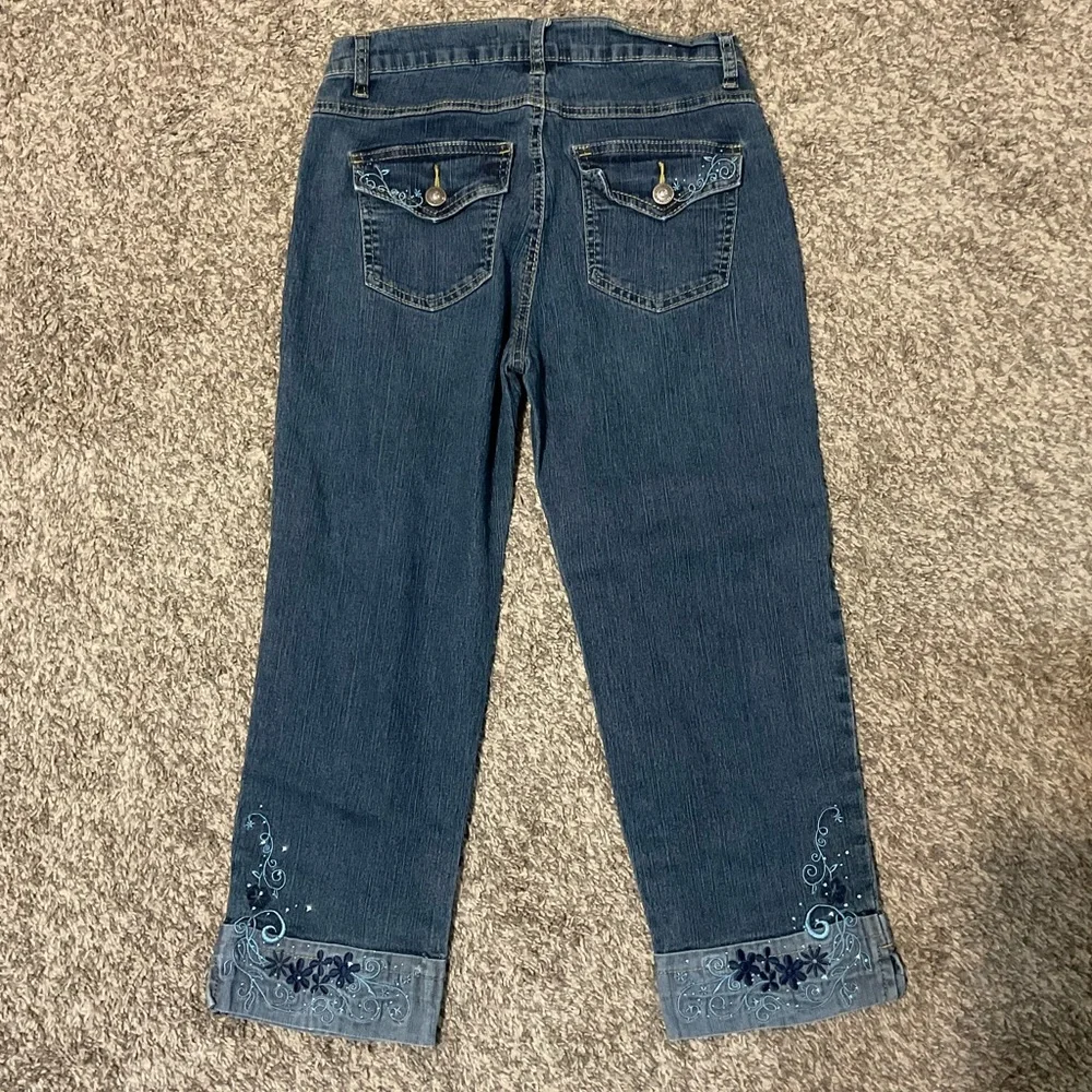 COS embroidered denim capris. Size 4 - Picture 2 of 5